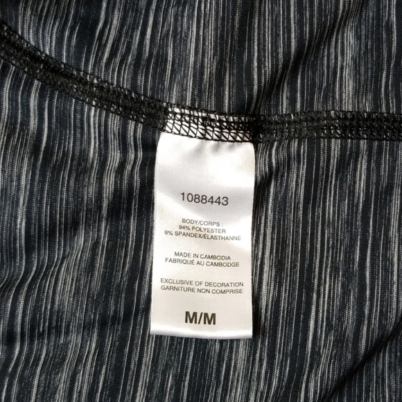 Champion v neck hoodie. - Picture 4 of 8